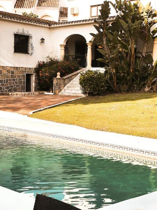 Villa Santa Cristina Cerca Del Mar Marbella Exterior photo